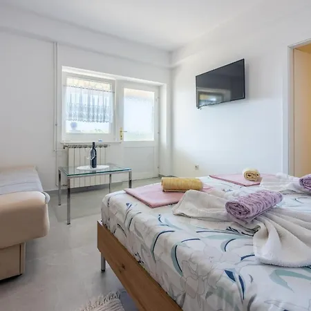 Azalea Apartament