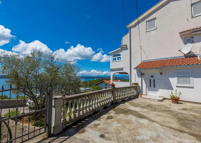 Apartament Azalea *