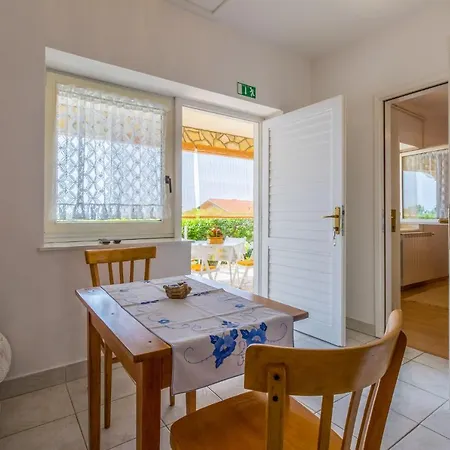 Apartament Azalea *