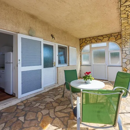 Apartament Azalea *