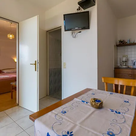 Apartament Azalea *